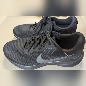Nike Men's Revolution Black Running Shoes Size 8 Wide